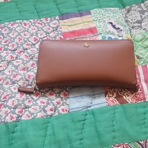 Bearly used Ralph Lauren wallet